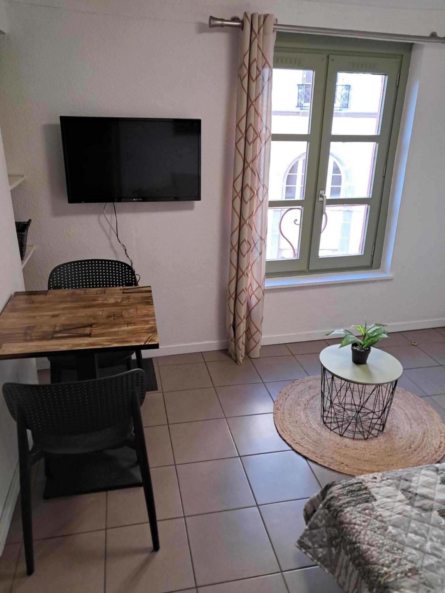 1 Personne Dans Le Centre Historique Apartment *